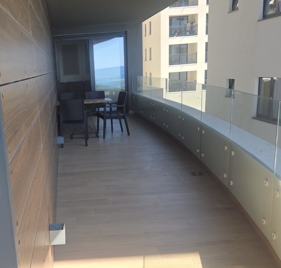 Dva povezana apartmana na prvoj liniji do mora – Green Stone, Rafailovići 3