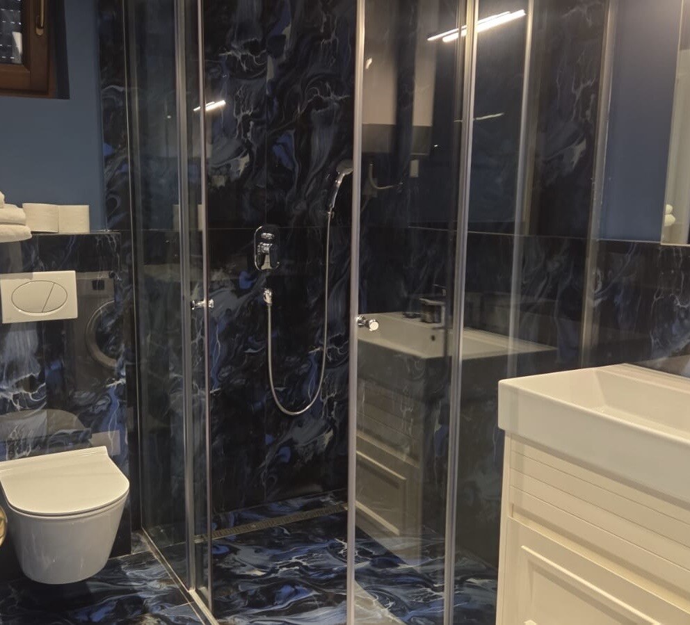 Dva povezana apartmana na prvoj liniji do mora – Green Stone, Rafailovići 9